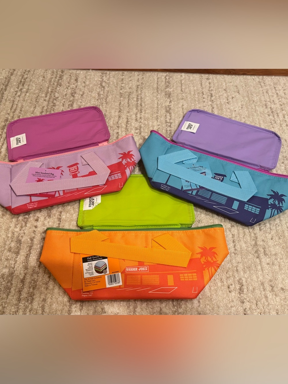 New Trader Joe’s Insulated Lunch Bag Set